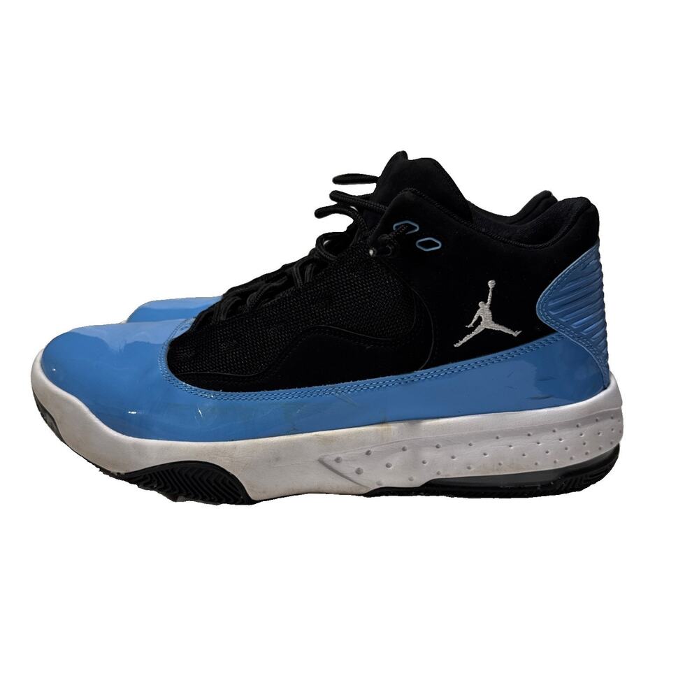 Nike Air Jordan Max Aura 2 Mens Sz 10Black White University Blue CK6636-041